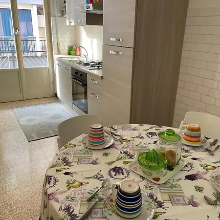 Su E Giu Levante Semesterbostad